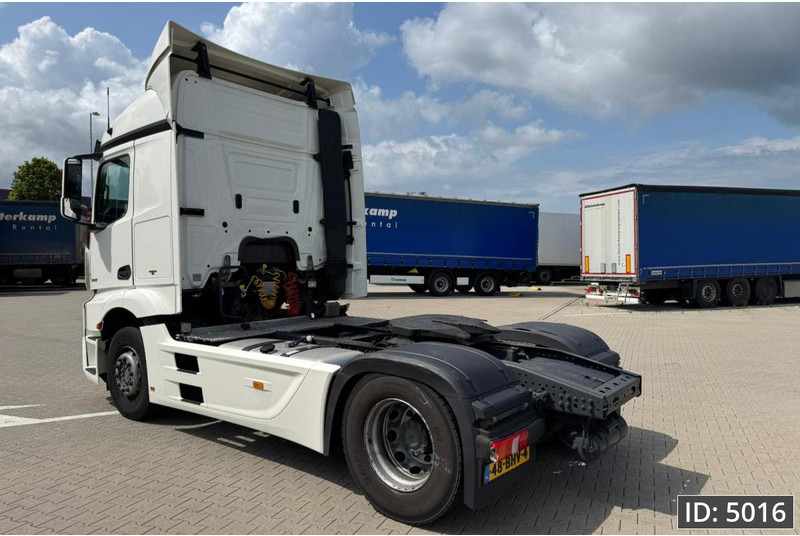 Mercedes-Benz Actros 1842 StreamSpace, Euro 6, / Streamspace / 9 Pieces - شاحنة جرار: صور 2 Mercedes-Benz Actros 1842 StreamSpace, Euro 6, / Streamspace / 9 Pieces - شاحنة جرار: صور 2