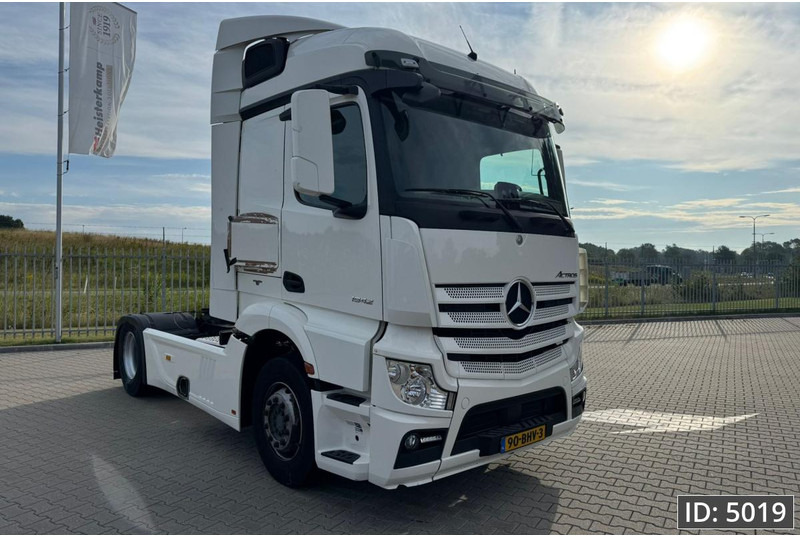 Mercedes-Benz Actros 1842 StreamSpace, Euro 6, / Streamspace / 9 Pieces - شاحنة جرار: صور 4 Mercedes-Benz Actros 1842 StreamSpace, Euro 6, / Streamspace / 9 Pieces - شاحنة جرار: صور 4