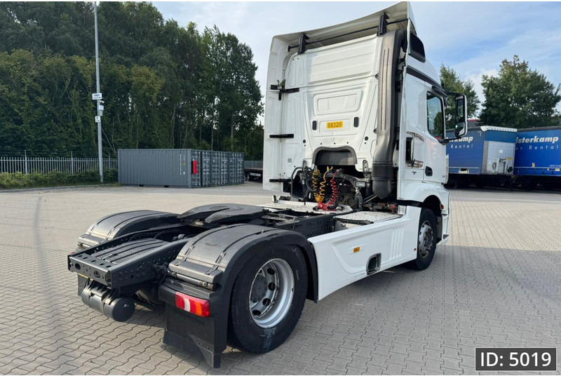 Mercedes-Benz Actros 1842 StreamSpace, Euro 6, / Streamspace / 9 Pieces - شاحنة جرار: صور 3 Mercedes-Benz Actros 1842 StreamSpace, Euro 6, / Streamspace / 9 Pieces - شاحنة جرار: صور 3