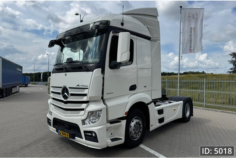 Mercedes-Benz Actros 1842 StreamSpace, Euro 6, / Very clean condition / Streamspace / 9 Pieces - شاحنة جرار: صور 1 Mercedes-Benz Actros 1842 StreamSpace, Euro 6, / Very clean condition / Streamspace / 9 Pieces - شاحنة جرار: صور 1