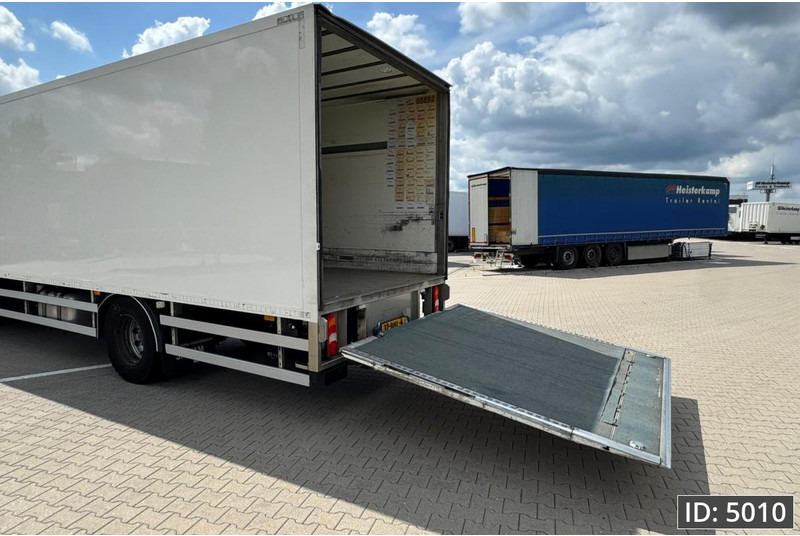 Mercedes-Benz Antos 1824 Day Cab, Euro 6, / Cargolift 2500KG - بصندوق مغلق شاحنة: صور 3 Mercedes-Benz Antos 1824 Day Cab, Euro 6, / Cargolift 2500KG - بصندوق مغلق شاحنة: صور 3