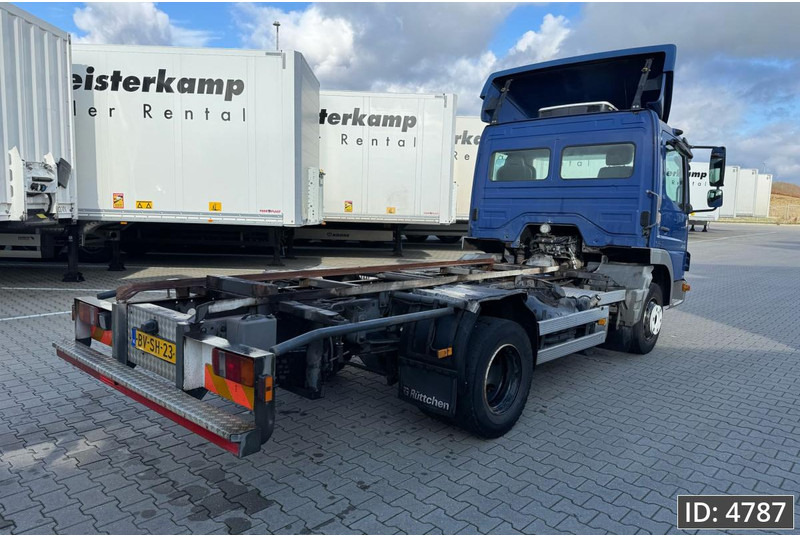 Mercedes-Benz Atego 816 Day Cab, Euro 5, BDF / EPS automatic / standklima / Hydraulic system - شاحنات الحاويات/ جسم علوي قابل للتغيير شاحنة: صور 5 Mercedes-Benz Atego 816 Day Cab, Euro 5, BDF / EPS automatic / standklima / Hydraulic system - شاحنات الحاويات/ جسم علوي قابل للتغيير شاحنة: صور 5