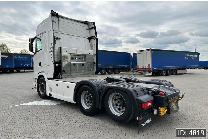 Scania S650 Topline, Euro 6, 6x2 / Retarder / Standklima / PTO / Leather / Sliding 5th wheel, Intarder - شاحنة جرار: صور 4 Scania S650 Topline, Euro 6, 6x2 / Retarder / Standklima / PTO / Leather / Sliding 5th wheel, Intarder - شاحنة جرار: صور 4