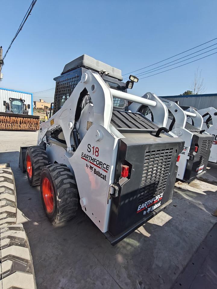 BOBCAT S18 Skid Steer Loader Click for Disconunt - شيول صغير: صور 4 BOBCAT S18 Skid Steer Loader Click for Disconunt - شيول صغير: صور 4