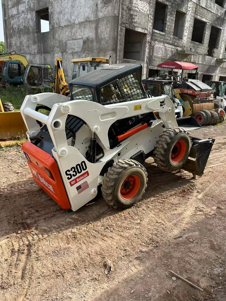 BOBCAT S300 - شيول صغير: صور 4 BOBCAT S300 - شيول صغير: صور 4