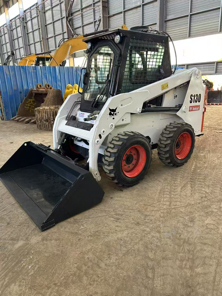 BOBCAT Skid Steer Loader S130 - شيول صغير: صور 2 BOBCAT Skid Steer Loader S130 - شيول صغير: صور 2