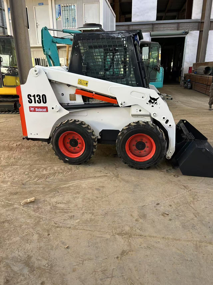 تأجير BOBCAT Skid Steer Loader S130 BOBCAT Skid Steer Loader S130: صور 9 تأجير BOBCAT Skid Steer Loader S130 BOBCAT Skid Steer Loader S130: صور 9