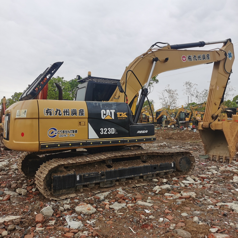 CAT 323DL Excavator Click for Discount - حفارة: صور 4 CAT 323DL Excavator Click for Discount - حفارة: صور 4