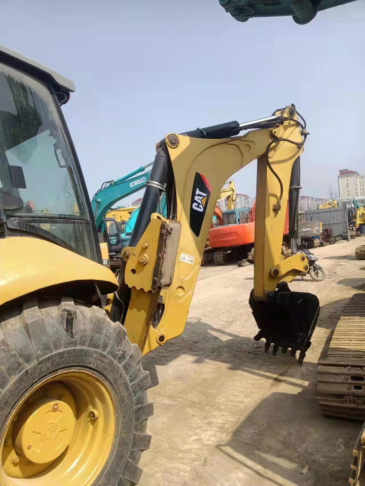 CATERPILLAR 430F - حفار متعدد الاستخدام: صور 3 CATERPILLAR 430F - حفار متعدد الاستخدام: صور 3