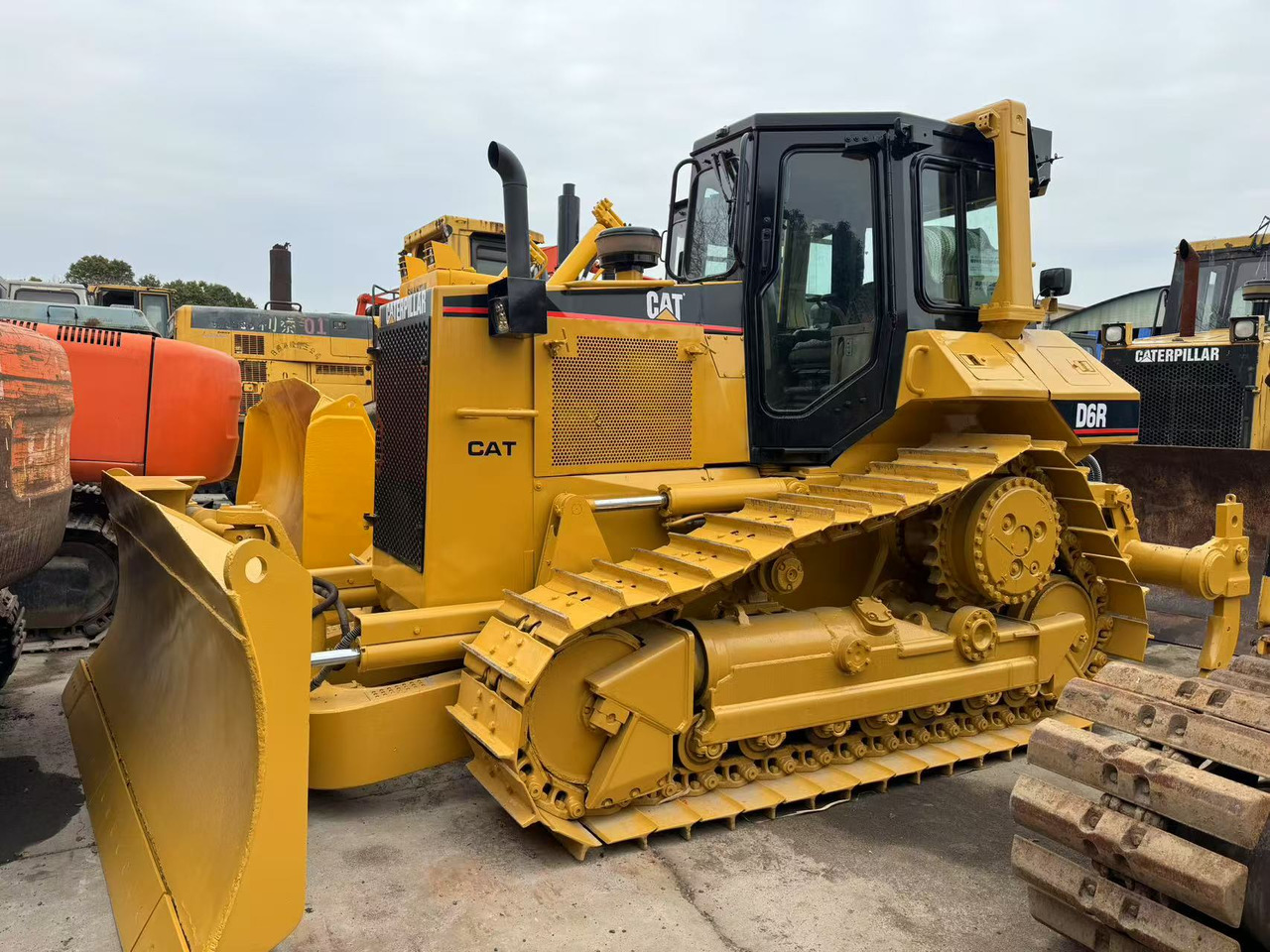 CATERPILLAR Bulldozer D6R Good Condition Click Here for Discount - بلدوزر: صور 1 CATERPILLAR Bulldozer D6R Good Condition Click Here for Discount - بلدوزر: صور 1