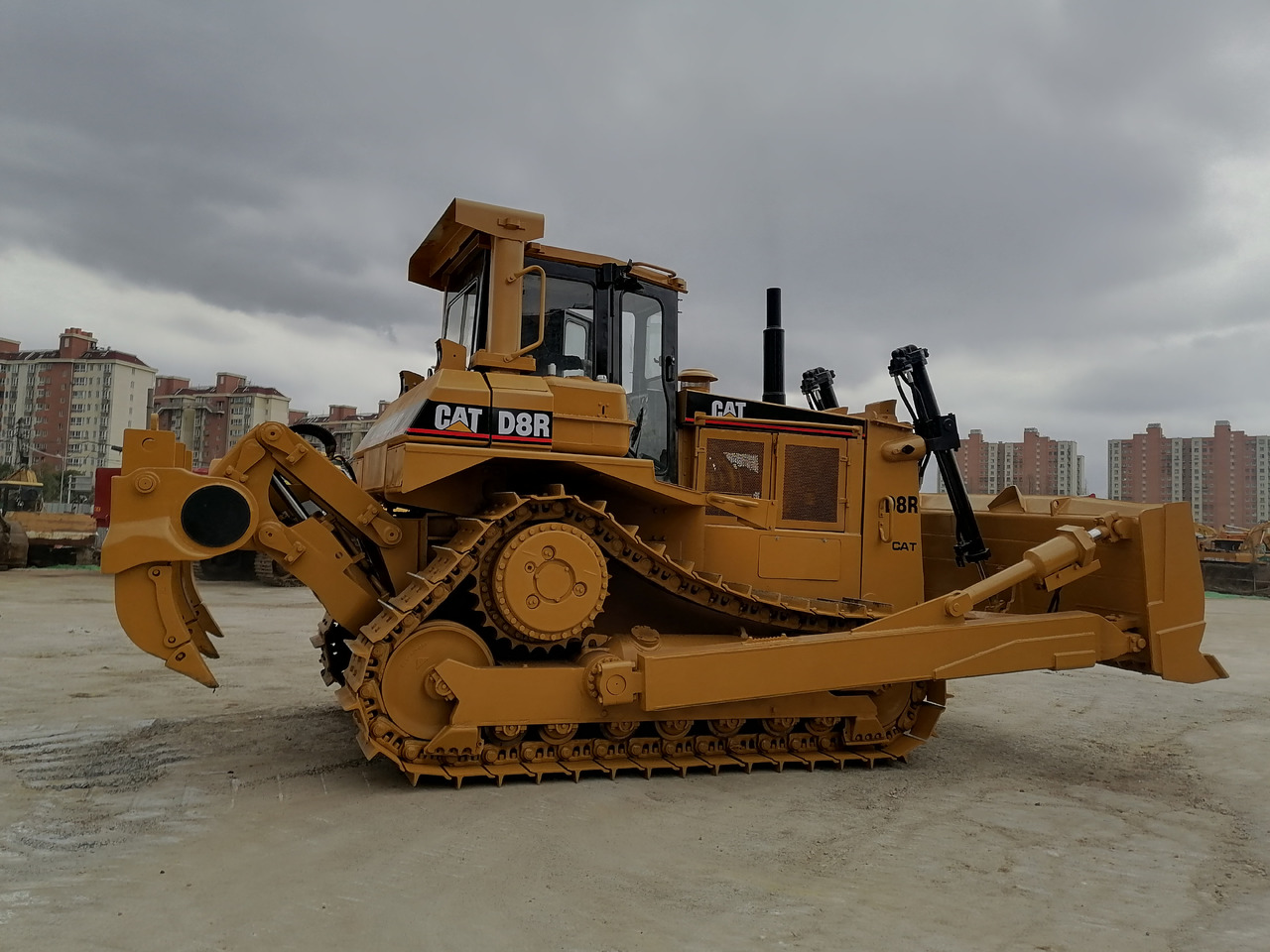 CATERPILLAR D8R Bulldozer Click for Discount - بلدوزر: صور 2 CATERPILLAR D8R Bulldozer Click for Discount - بلدوزر: صور 2