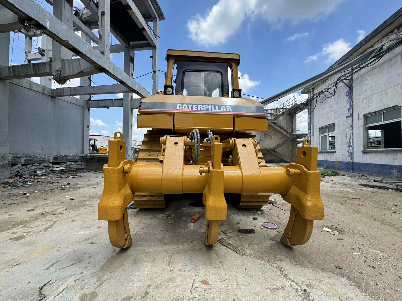 CATERPILLAR D8R Bulldozer Click for Discount - بلدوزر: صور 4 CATERPILLAR D8R Bulldozer Click for Discount - بلدوزر: صور 4