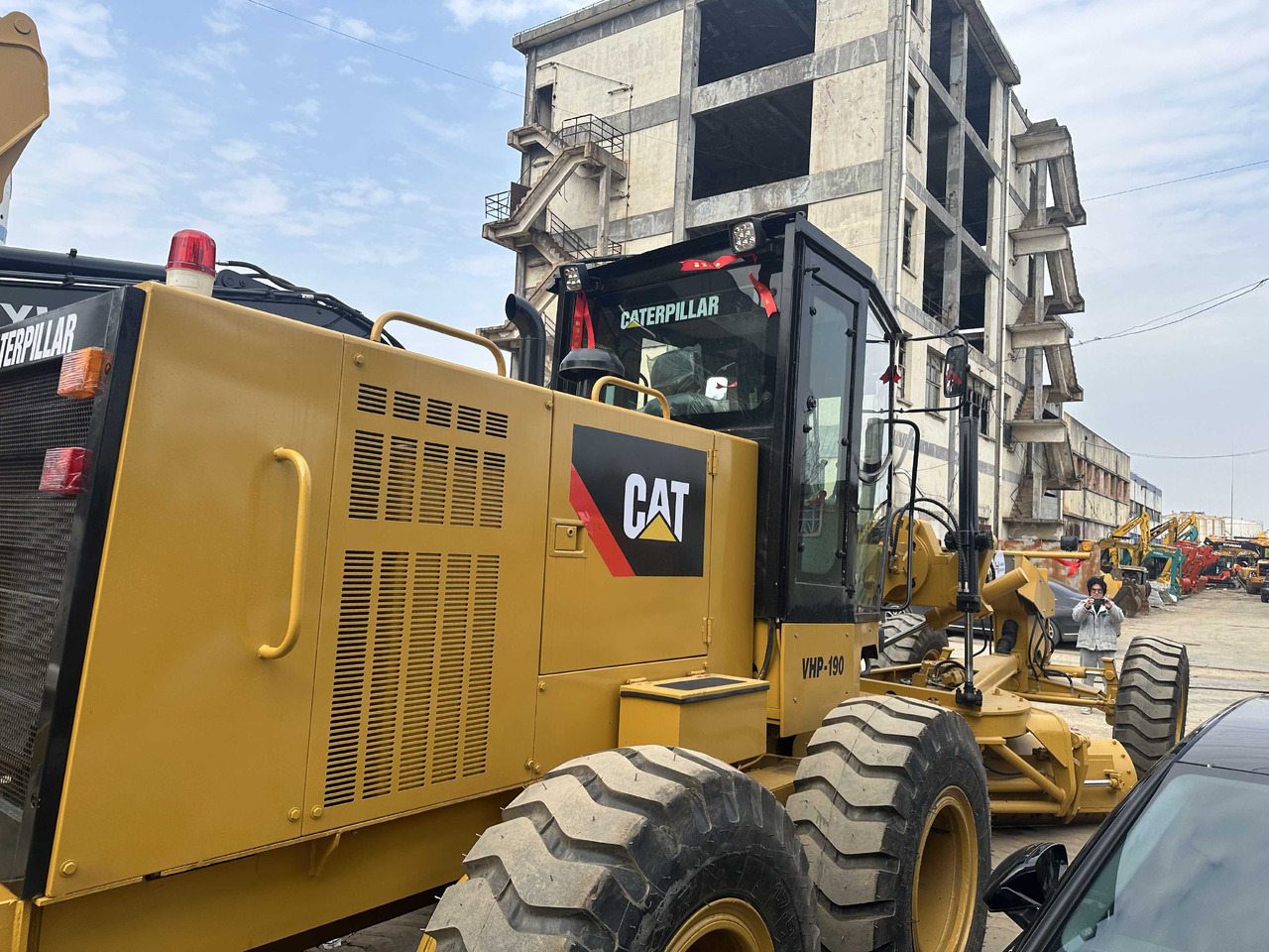 CATERPILLAR Grader 140G Click Here for Discount - آلة تسوية الأرض: صور 1 CATERPILLAR Grader 140G Click Here for Discount - آلة تسوية الأرض: صور 1