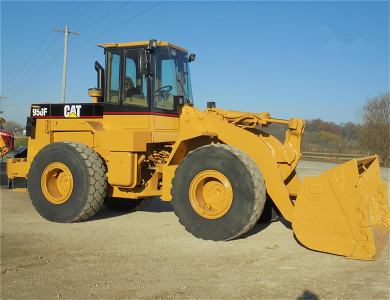 CATERPILLAR Skid Steer Loader 950F - شيول صغير: صور 2 CATERPILLAR Skid Steer Loader 950F - شيول صغير: صور 2
