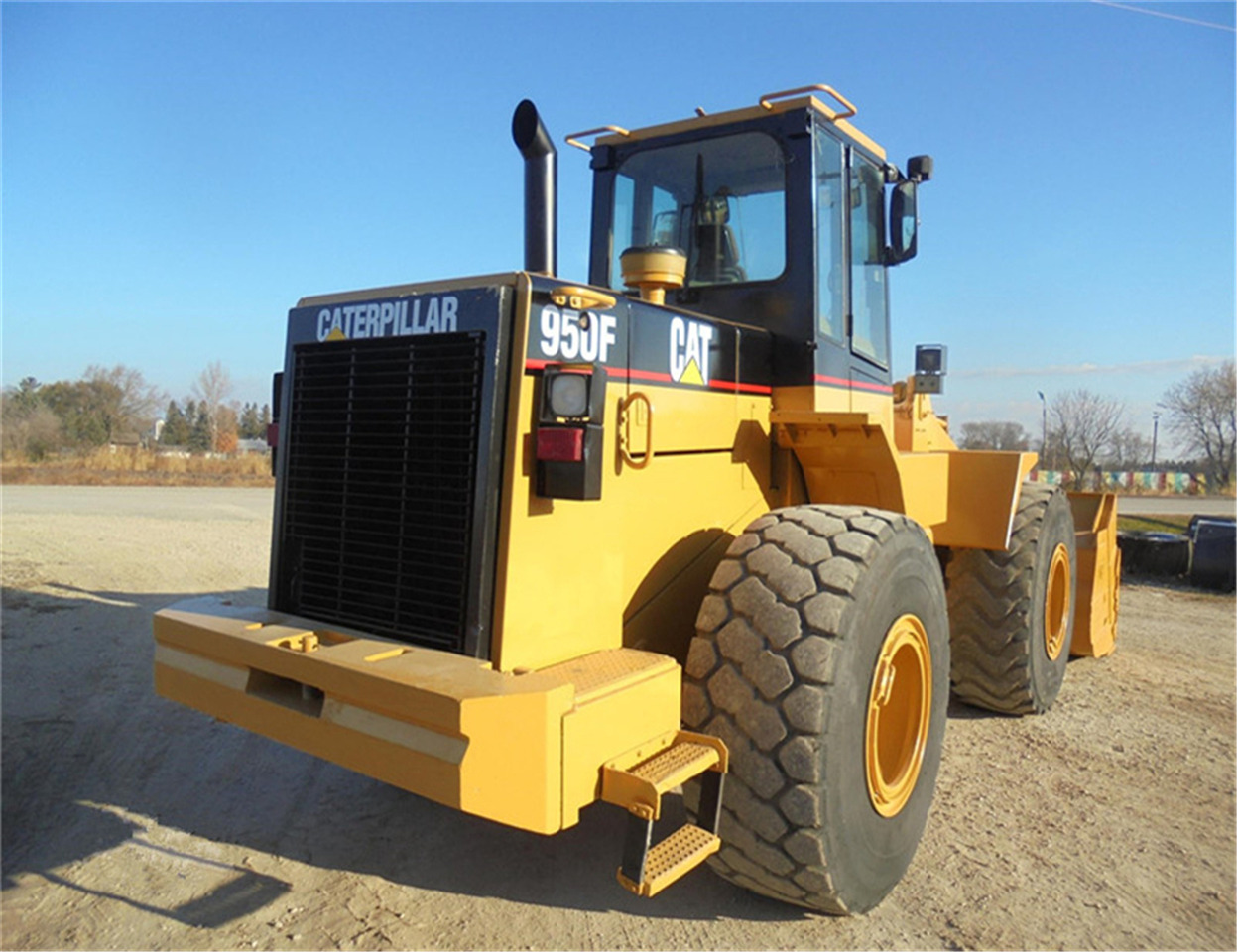 CATERPILLAR Skid Steer Loader 950F - شيول صغير: صور 5 CATERPILLAR Skid Steer Loader 950F - شيول صغير: صور 5