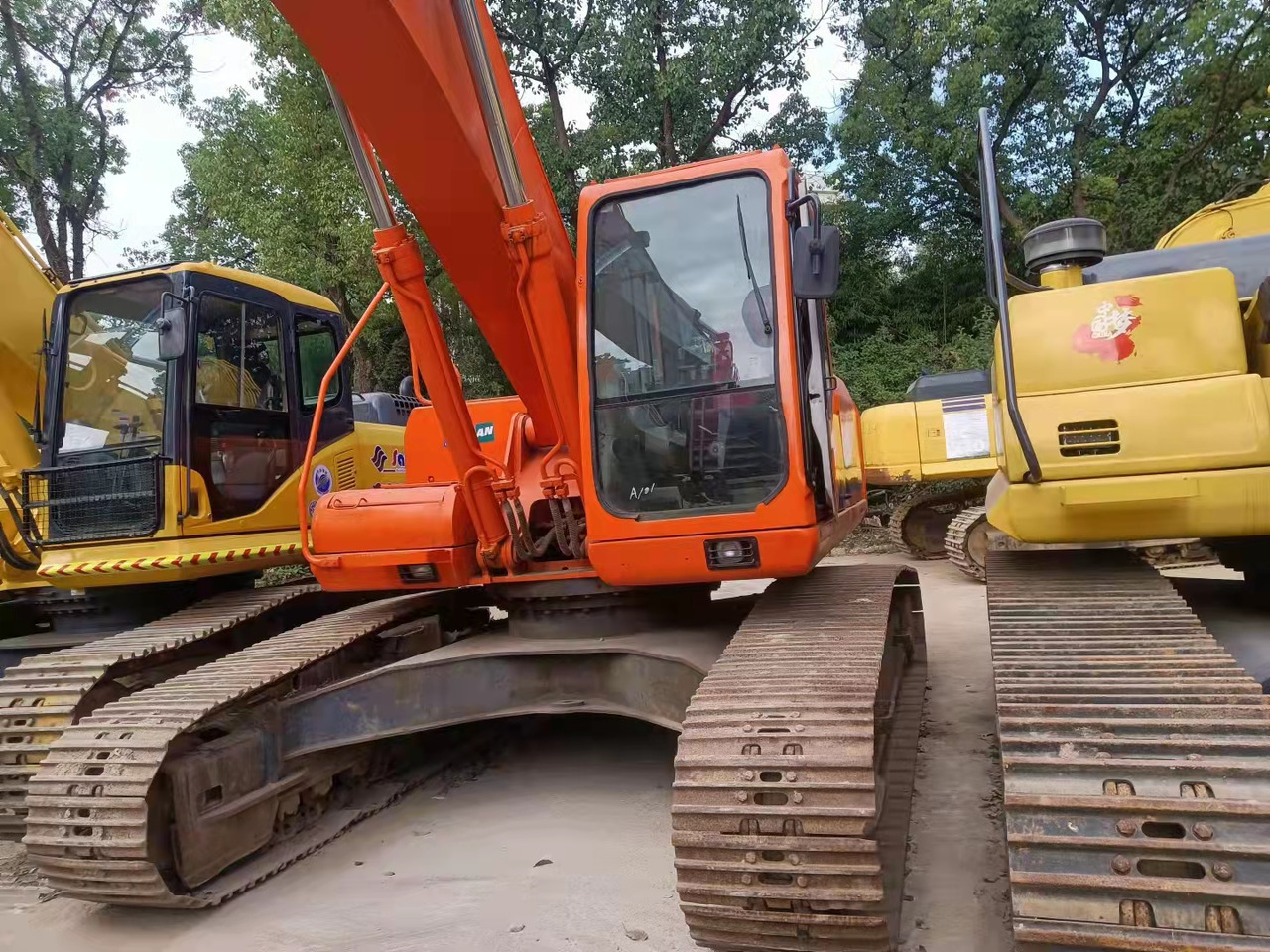 DOOSAN DH300LC-7 - حفارات زحافة: صور 5 DOOSAN DH300LC-7 - حفارات زحافة: صور 5