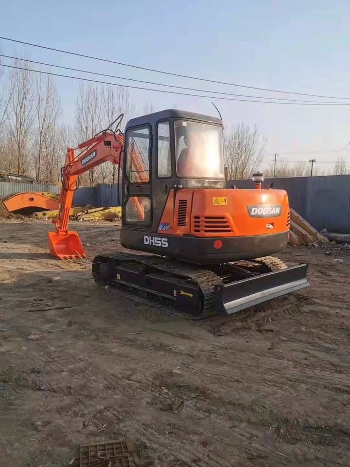 DOOSAN DH55 - حفارات زحافة: صور 5 DOOSAN DH55 - حفارات زحافة: صور 5