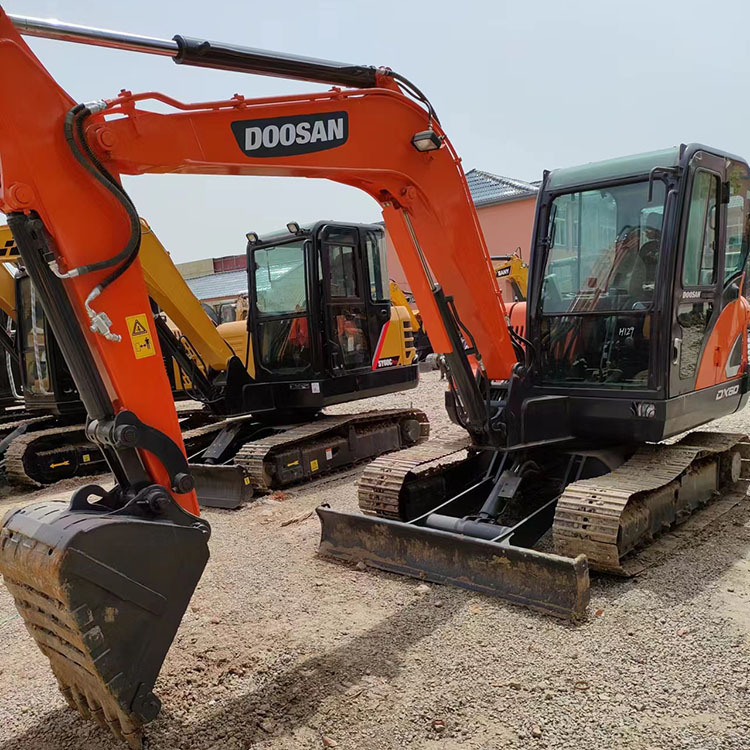 DOOSAN DH60 - حفارات زحافة: صور 3 DOOSAN DH60 - حفارات زحافة: صور 3