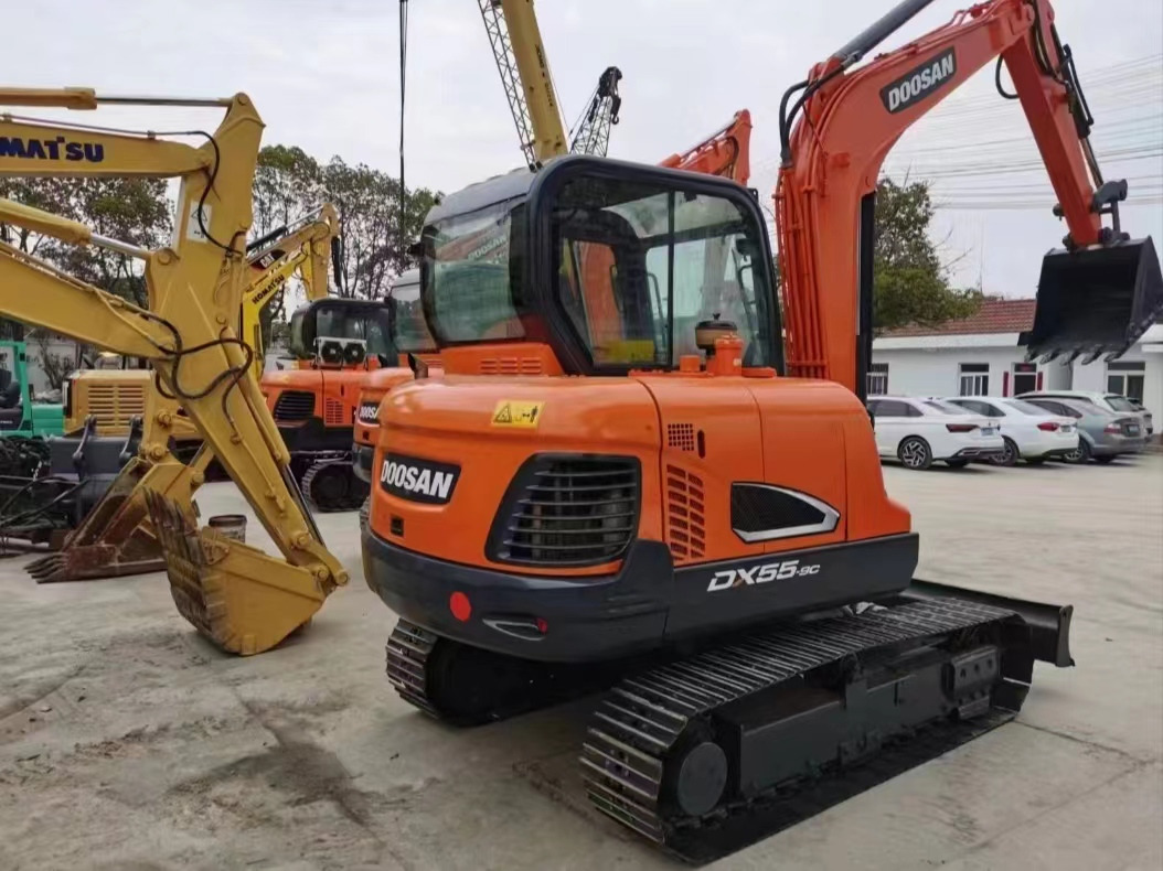 DOOSAN DX 55 Mini excavator - حفارة مصغرة: صور 4 DOOSAN DX 55 Mini excavator - حفارة مصغرة: صور 4