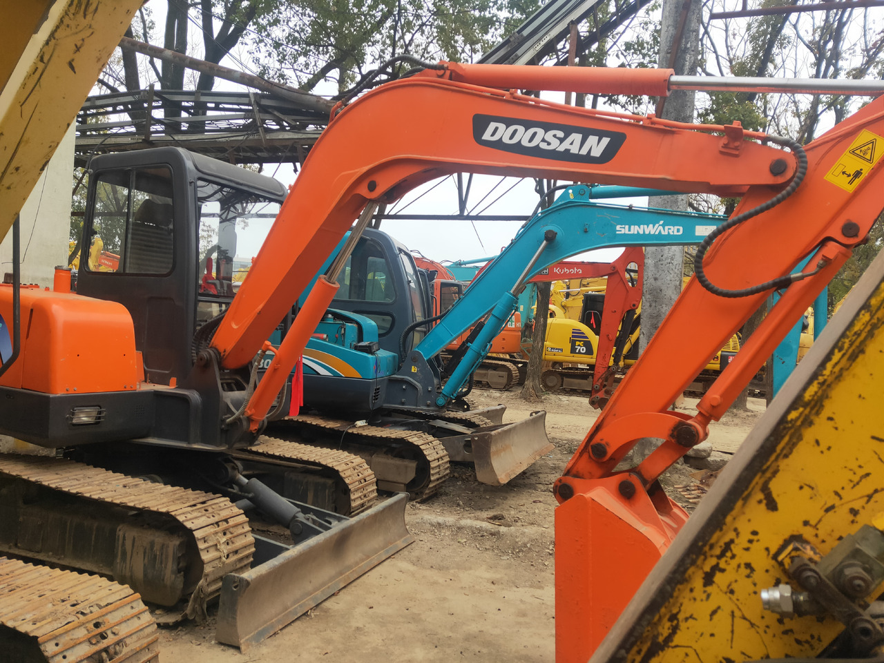 DOOSAN Mini Excavator DH5550 - حفارة مصغرة: صور 5 DOOSAN Mini Excavator DH5550 - حفارة مصغرة: صور 5
