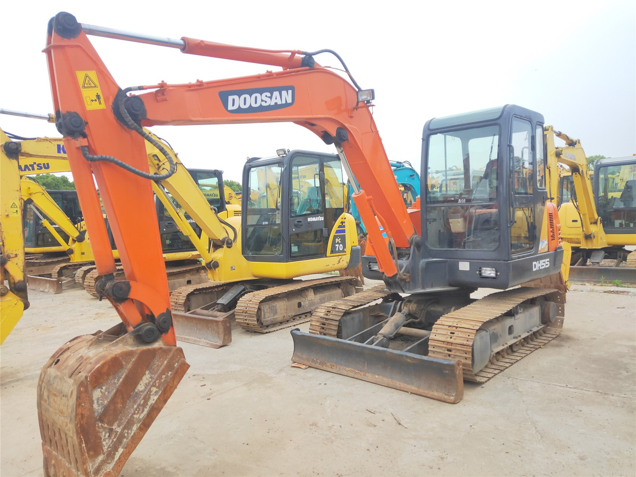 Doosan Crawler Excavator DH55 Good Condition Click for Discount - حفارات زحافة: صور 2 Doosan Crawler Excavator DH55 Good Condition Click for Discount - حفارات زحافة: صور 2