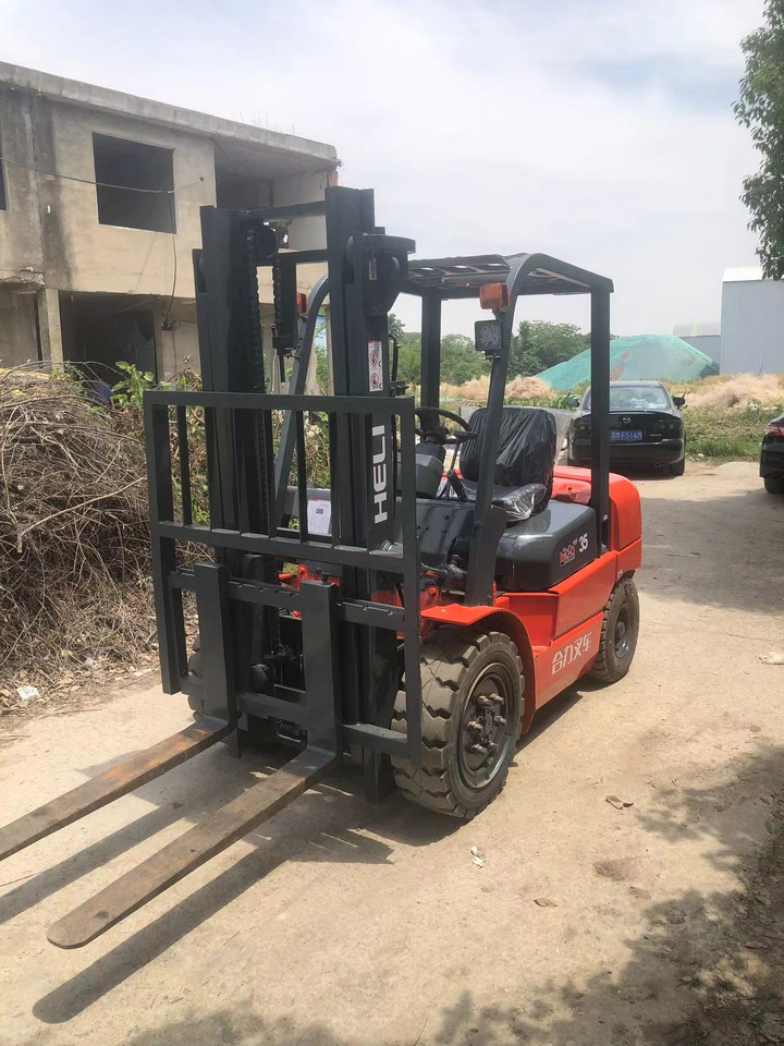 HELI 3.5ton Forklift Click here for Discount - رافعة شوكية ديزل: صور 2 HELI 3.5ton Forklift Click here for Discount - رافعة شوكية ديزل: صور 2