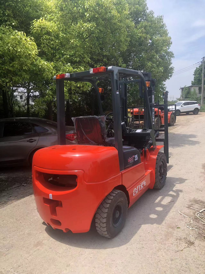 HELI 3.5ton Forklift Click here for Discount - رافعة شوكية ديزل: صور 1 HELI 3.5ton Forklift Click here for Discount - رافعة شوكية ديزل: صور 1