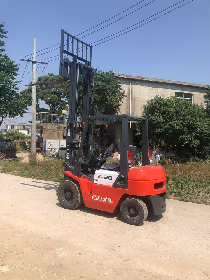 HELI Forklift K20 Click for Discount - رافعة شوكية ديزل: صور 1 HELI Forklift K20 Click for Discount - رافعة شوكية ديزل: صور 1