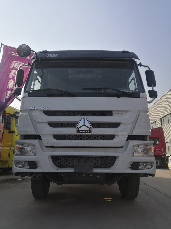 HOWO 10Cube Cement Mixer Truck 6*4 Click Here for Discount - شاحنة خلاطة خرسانة: صور 3 HOWO 10Cube Cement Mixer Truck 6*4 Click Here for Discount - شاحنة خلاطة خرسانة: صور 3