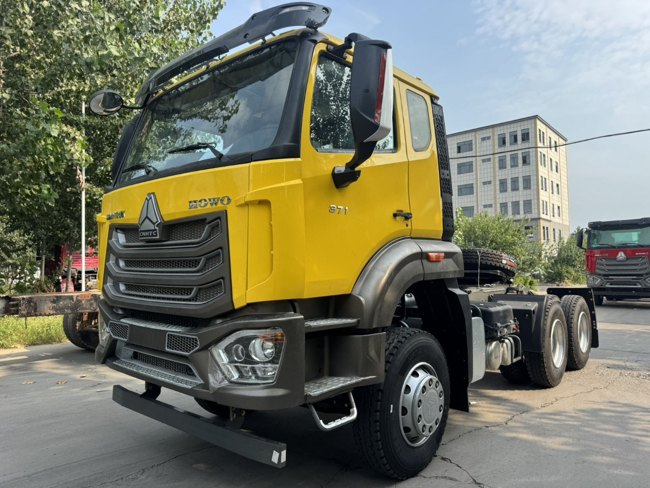 HOWO 371 HP Dump Truck Click Here for Discount - شاحنة جرار: صور 3 HOWO 371 HP Dump Truck Click Here for Discount - شاحنة جرار: صور 3