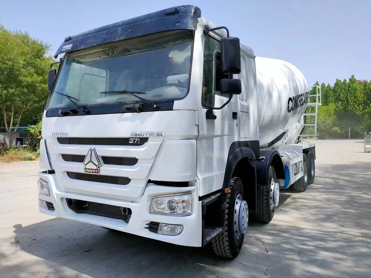 HOWO 371HP Concrete Mixer Truck Click for Discount - شاحنة خلاطة خرسانة: صور 3 HOWO 371HP Concrete Mixer Truck Click for Discount - شاحنة خلاطة خرسانة: صور 3