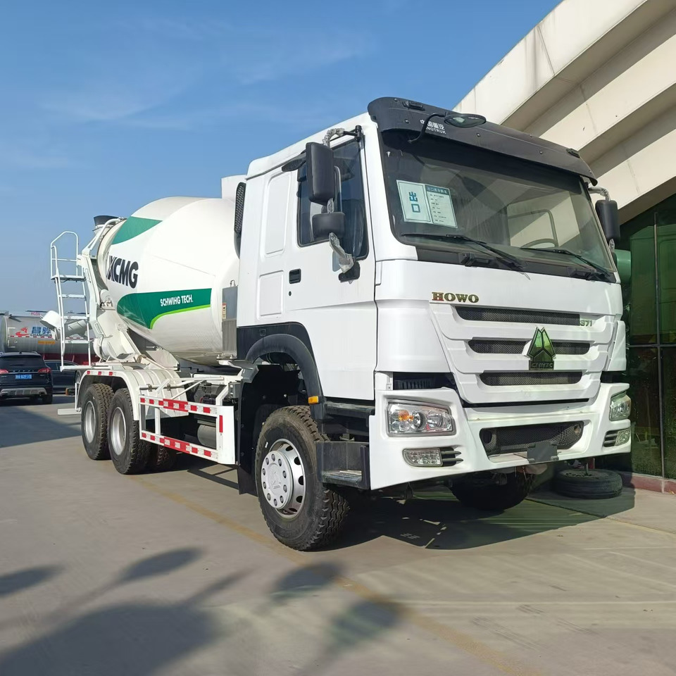 HOWO 6*4 Cement Mixer Truck - شاحنة خلاطة خرسانة: صور 2 HOWO 6*4 Cement Mixer Truck - شاحنة خلاطة خرسانة: صور 2