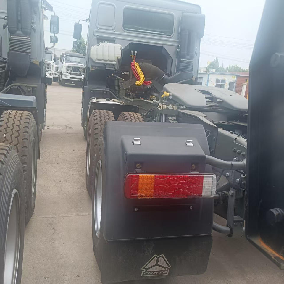 HOWO Dump Truck Unit 6✖4 Click Here for Discount - بصندوق مغلق شاحنة: صور 4 HOWO Dump Truck Unit 6✖4 Click Here for Discount - بصندوق مغلق شاحنة: صور 4