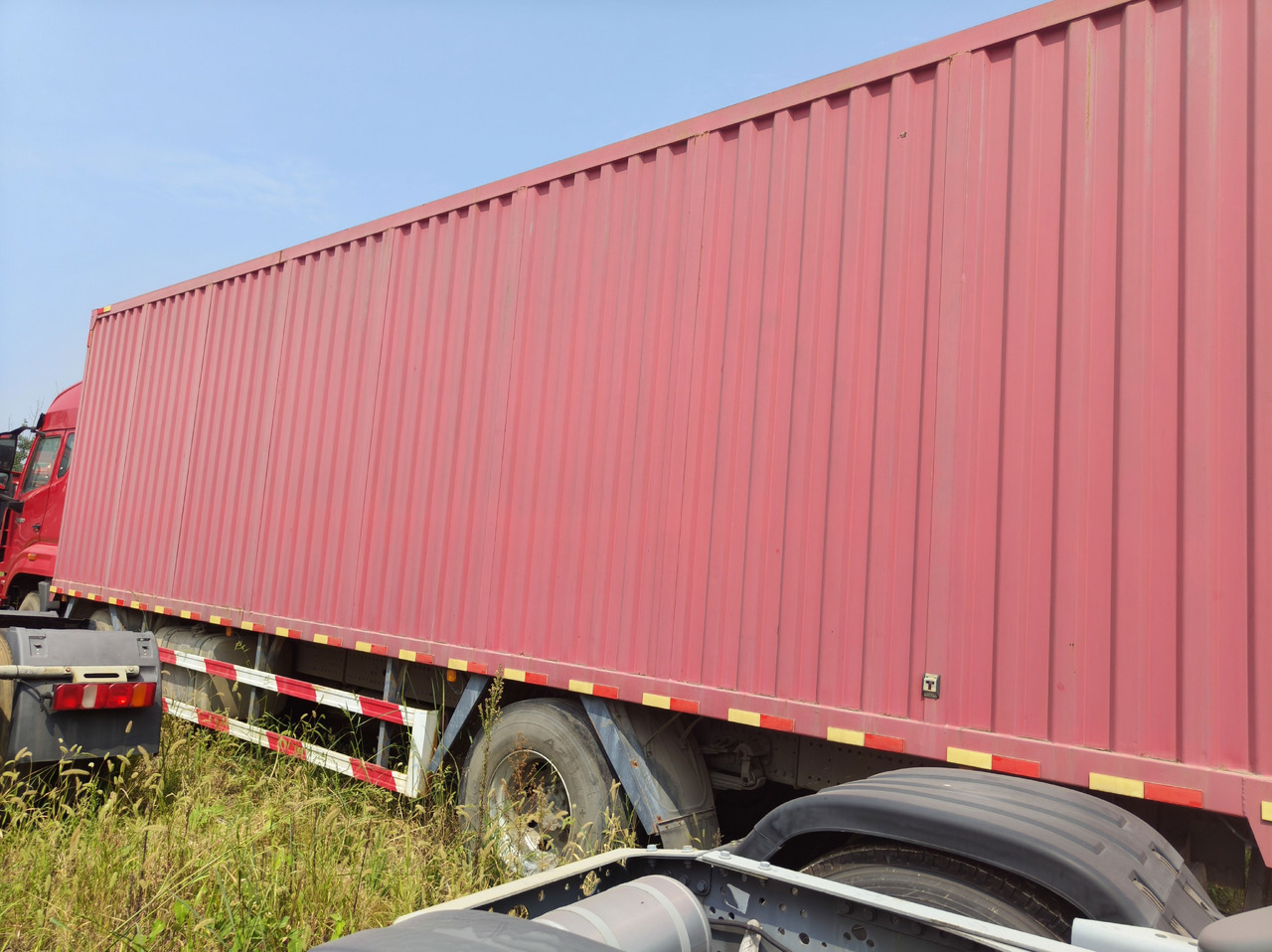 HOWO HaoHan N6 Box Truck 6*2 Click Here for Discount - بصندوق مغلق شاحنة: صور 3 HOWO HaoHan N6 Box Truck 6*2 Click Here for Discount - بصندوق مغلق شاحنة: صور 3