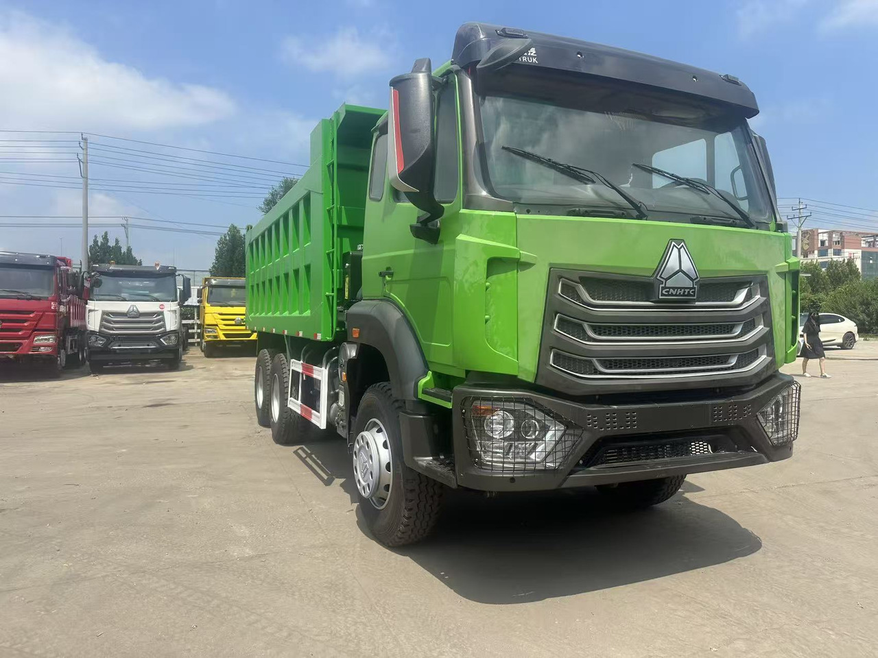 HOWO Haohan 6✖4 Dump Truck Green - بصندوق مغلق شاحنة: صور 1 HOWO Haohan 6✖4 Dump Truck Green - بصندوق مغلق شاحنة: صور 1