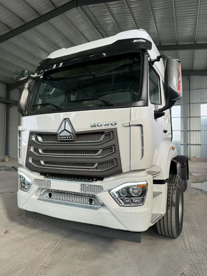 HOWO Hohan 4✖2 Tractor unit White Good condition - شاحنة جرار: صور 3 HOWO Hohan 4✖2 Tractor unit White Good condition - شاحنة جرار: صور 3