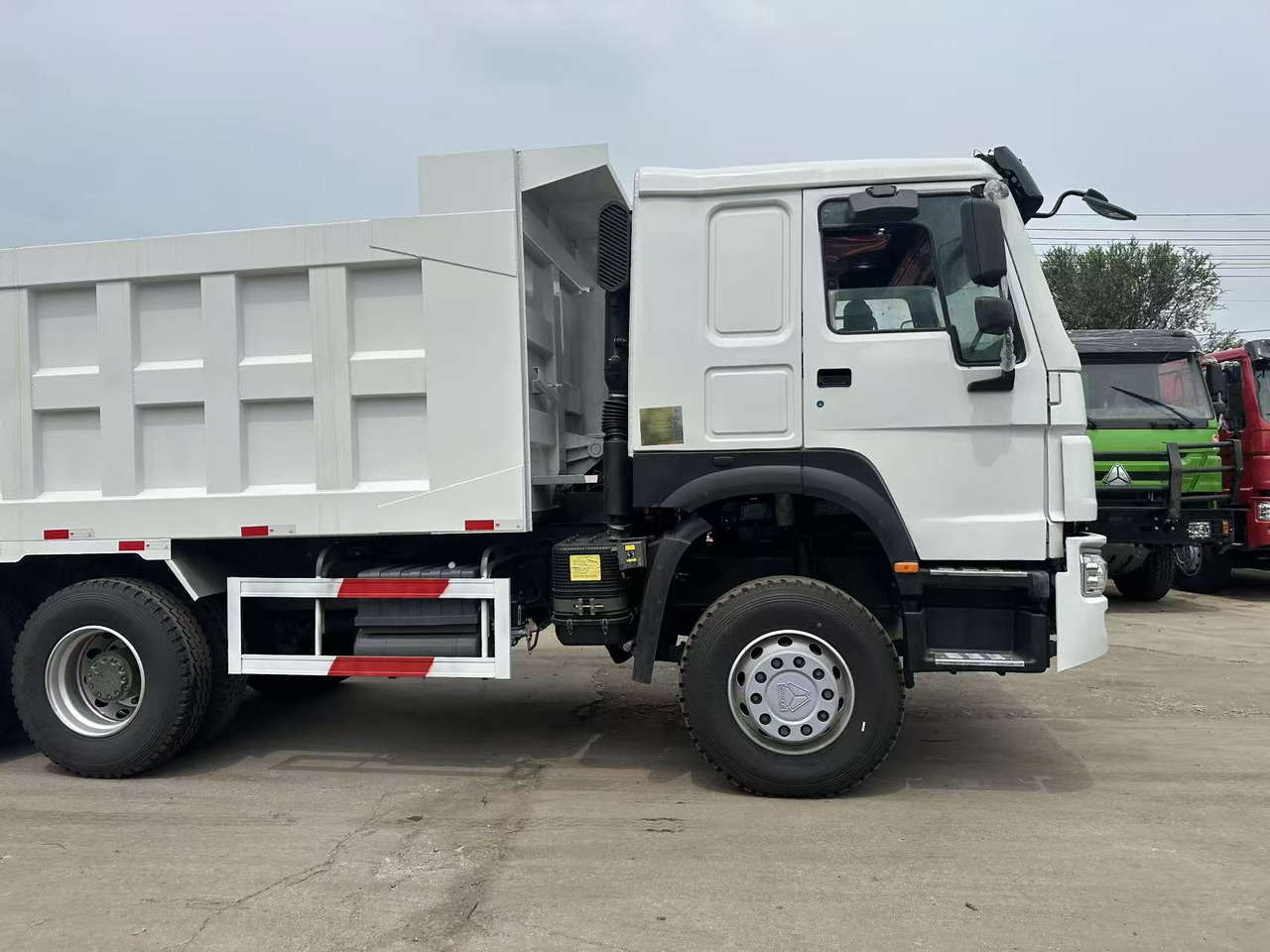 HOWO Howo Dump truck 6✖4 White - قلابات: صور 3 HOWO Howo Dump truck 6✖4 White - قلابات: صور 3