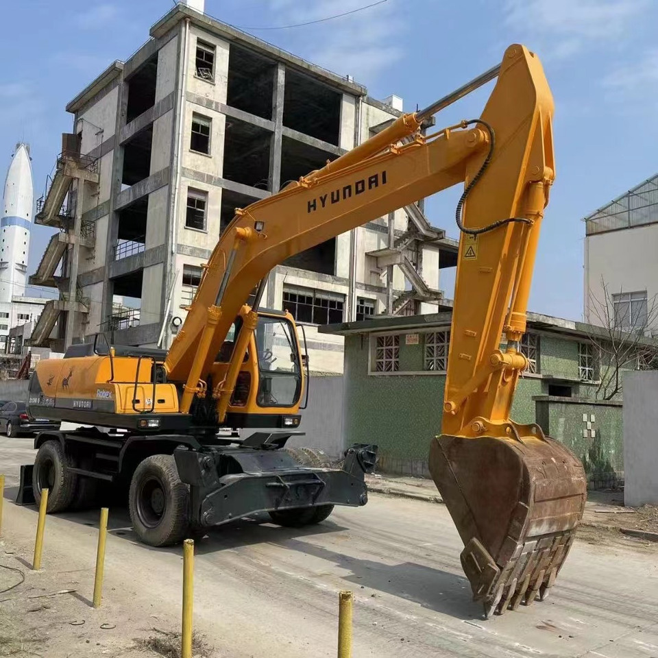 HYUNDAI R210W-9 - اللودر بعجل: صور 4 HYUNDAI R210W-9 - اللودر بعجل: صور 4