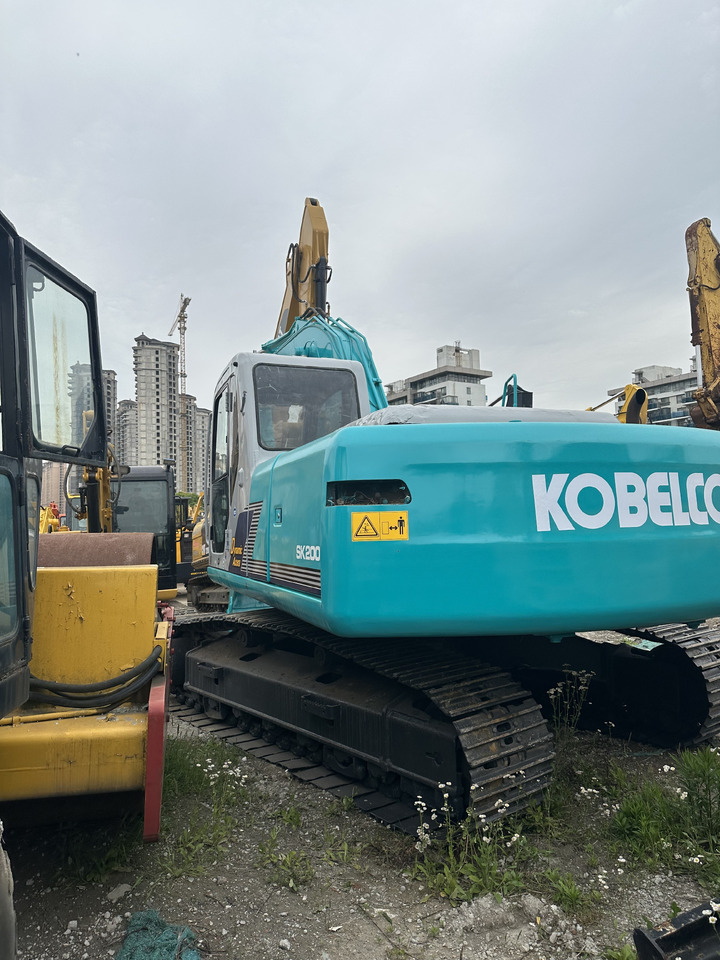 Hitachi Excavator SK200 Click for Discount - حفارات زحافة: صور 3 Hitachi Excavator SK200 Click for Discount - حفارات زحافة: صور 3