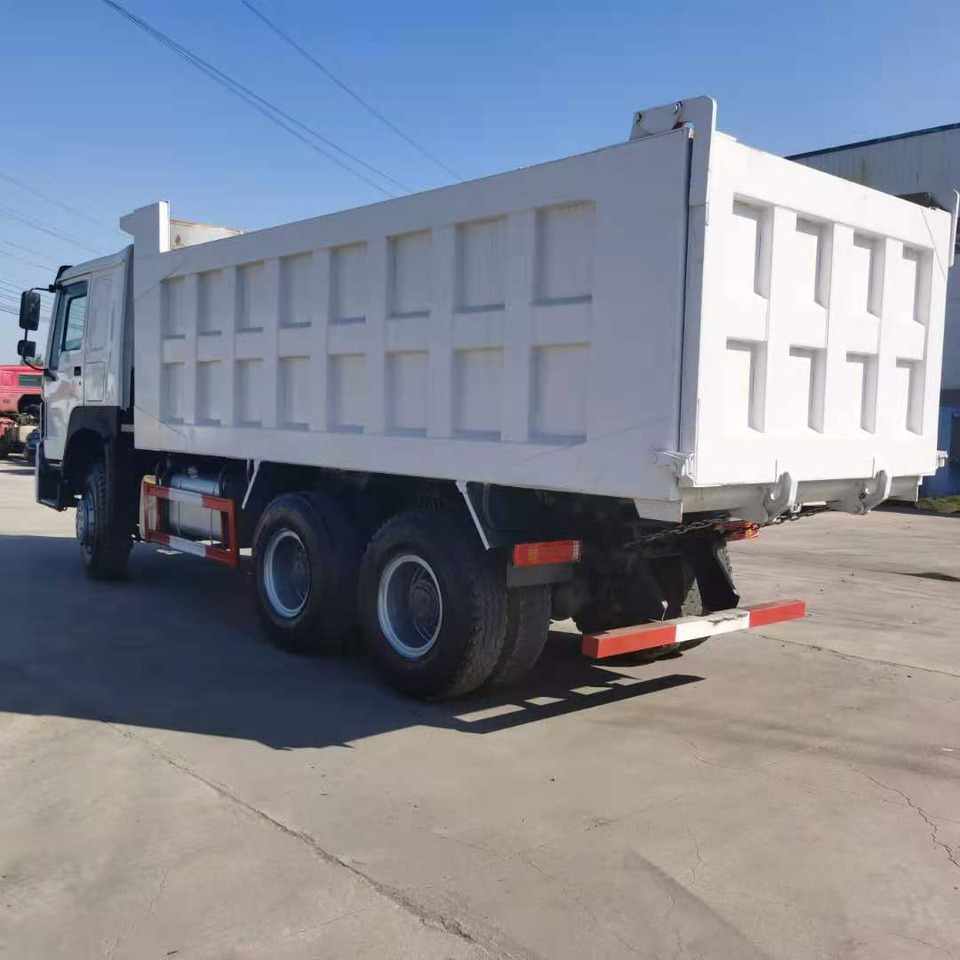 Howo Dump Truck 6✖4 White Click Here for Discount - بصندوق مغلق شاحنة: صور 4 Howo Dump Truck 6✖4 White Click Here for Discount - بصندوق مغلق شاحنة: صور 4