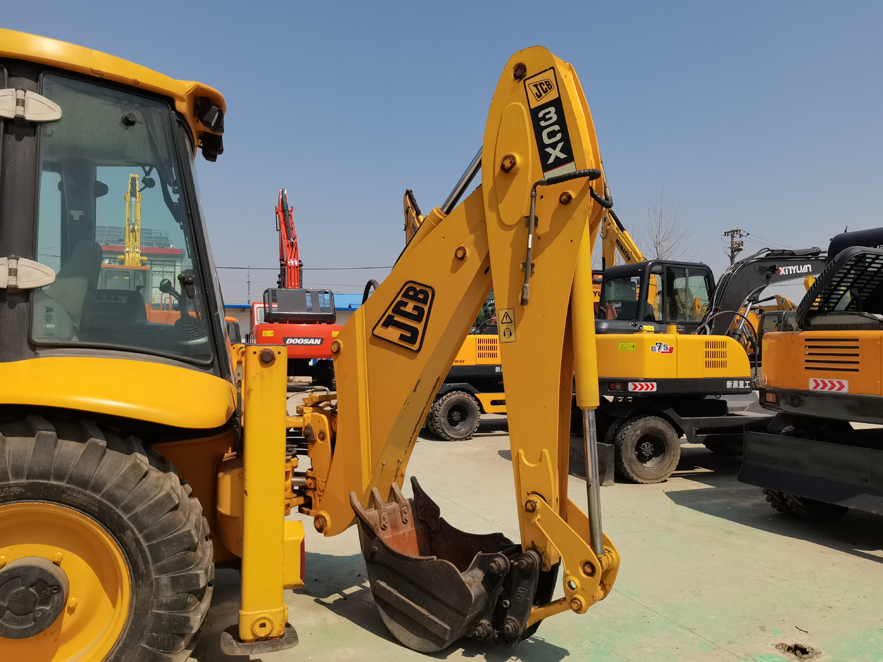JCB Backhoe Loader 3CX Click Here for Discount - حفار متعدد الاستخدام: صور 3 JCB Backhoe Loader 3CX Click Here for Discount - حفار متعدد الاستخدام: صور 3