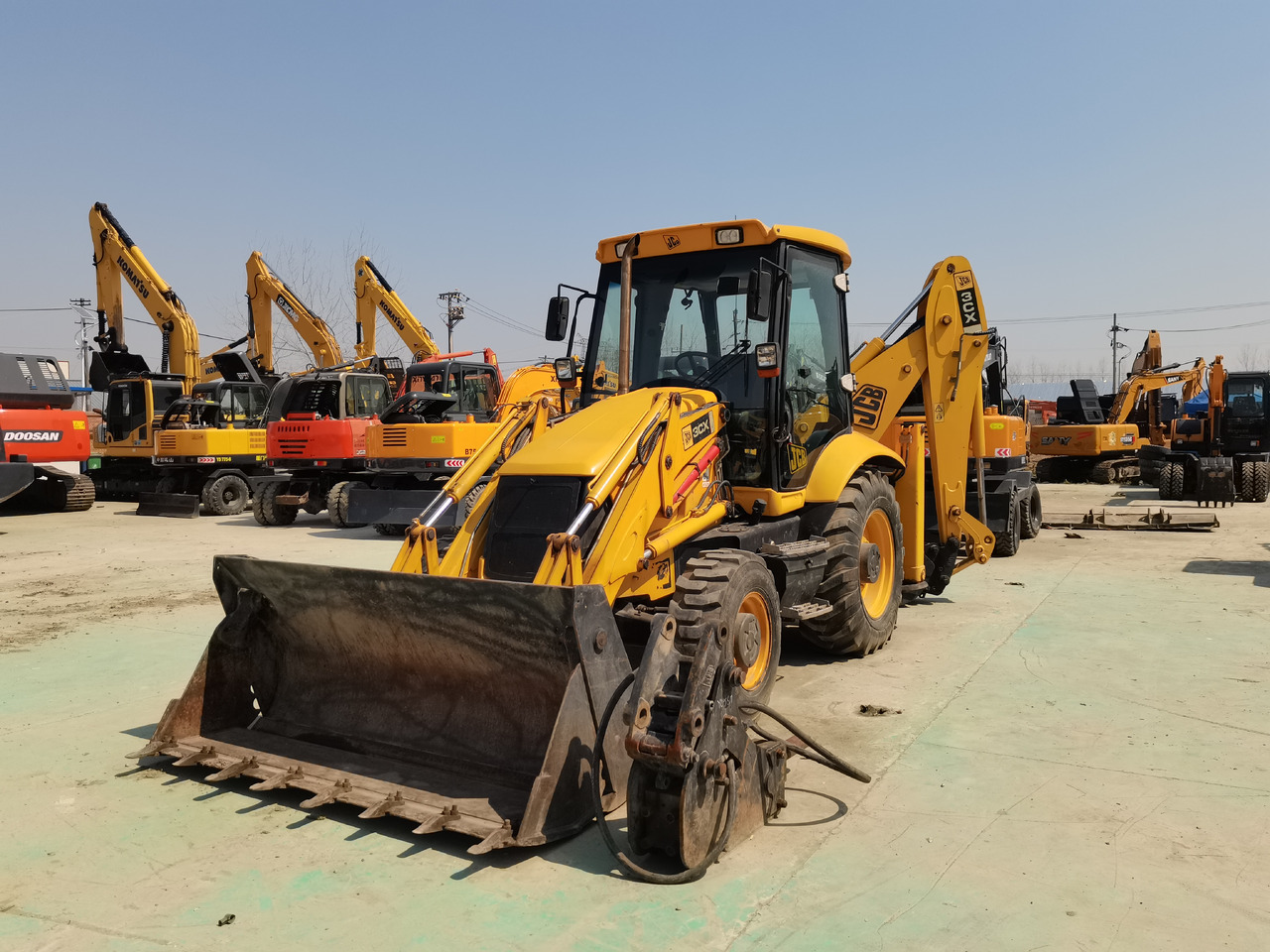 JCB Backhoe Loader 3CX Click Here for Discount - حفار متعدد الاستخدام: صور 1 JCB Backhoe Loader 3CX Click Here for Discount - حفار متعدد الاستخدام: صور 1