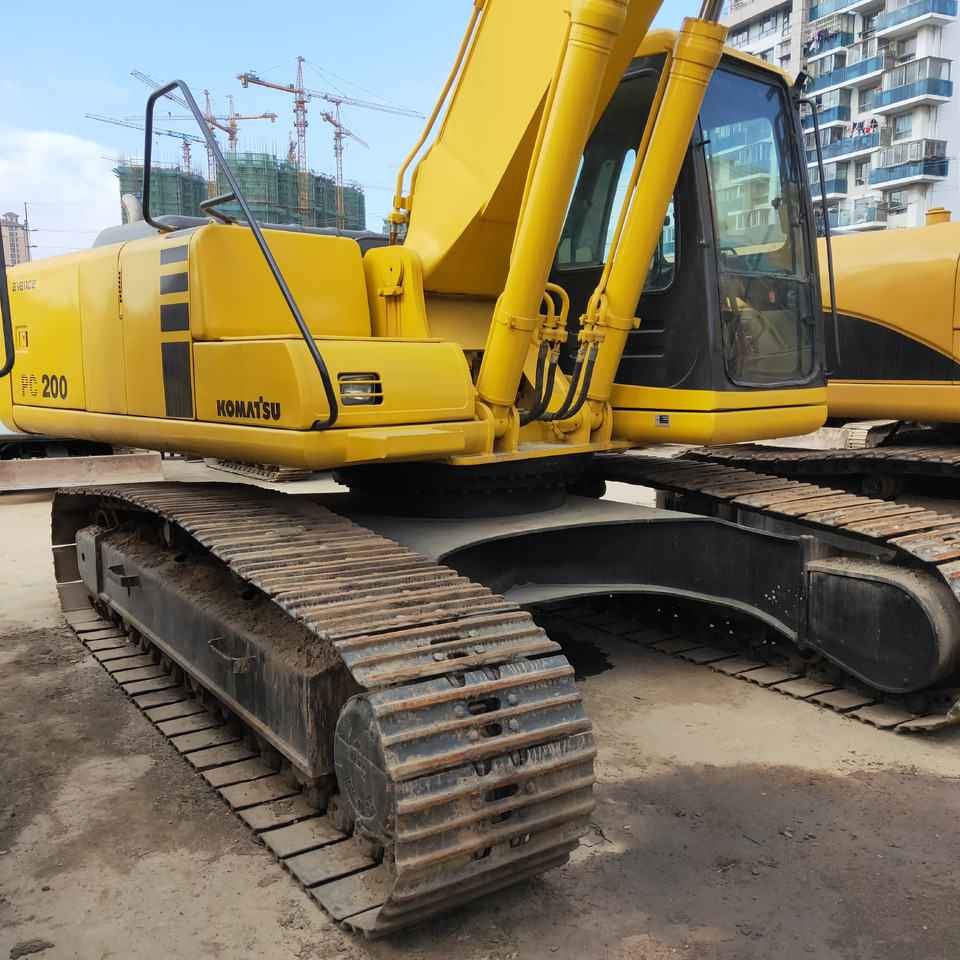 KOMATSU PC200-6 - حفارات زحافة: صور 5 KOMATSU PC200-6 - حفارات زحافة: صور 5