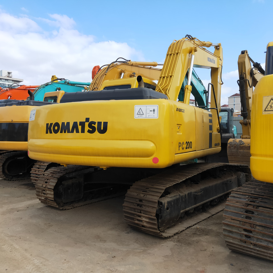 KOMATSU PC200-6 - حفارات زحافة: صور 2 KOMATSU PC200-6 - حفارات زحافة: صور 2