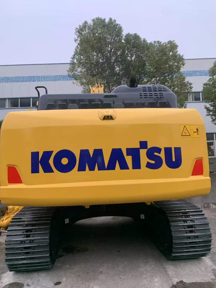 KOMATSU PC225 - حفارات زحافة: صور 3 KOMATSU PC225 - حفارات زحافة: صور 3