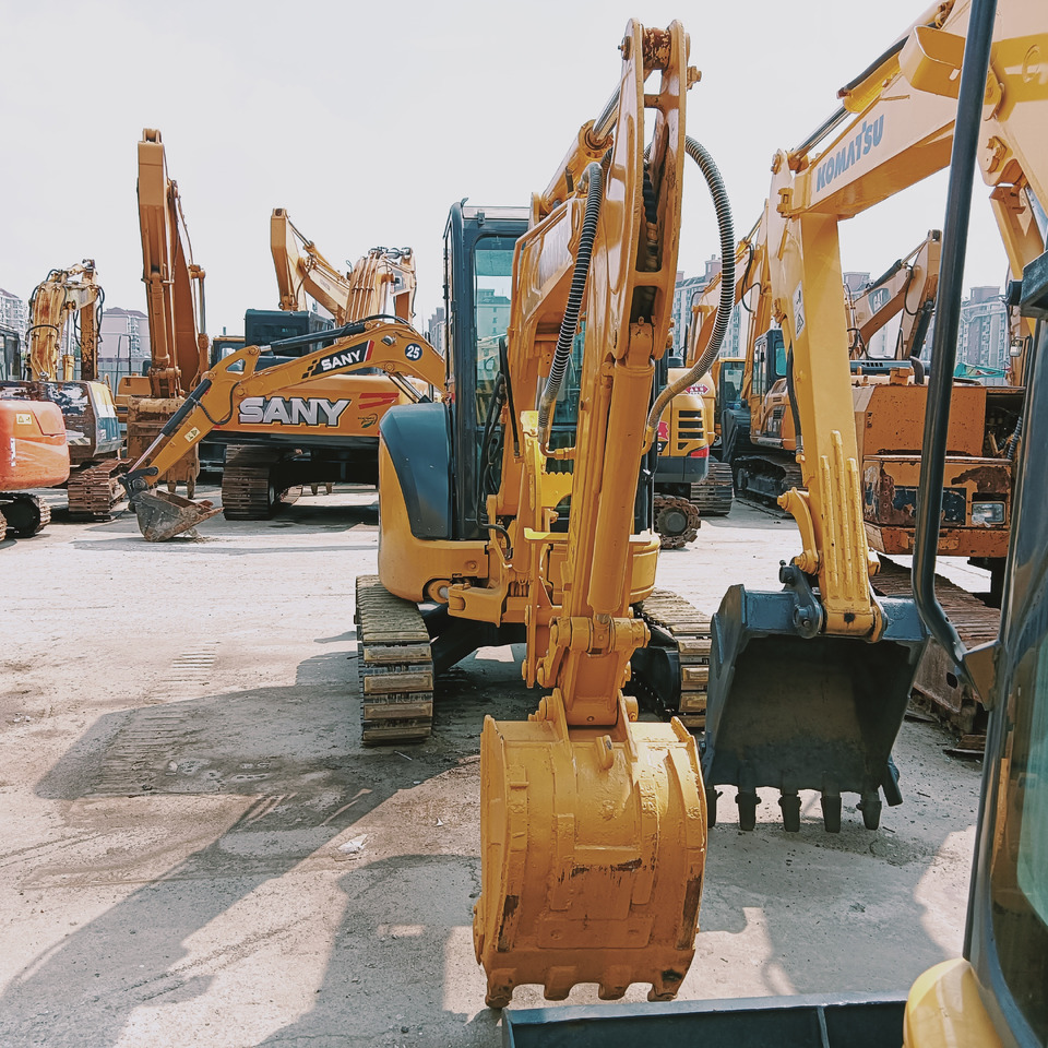 KOMATSU PC35MR - حفارات زحافة: صور 5 KOMATSU PC35MR - حفارات زحافة: صور 5