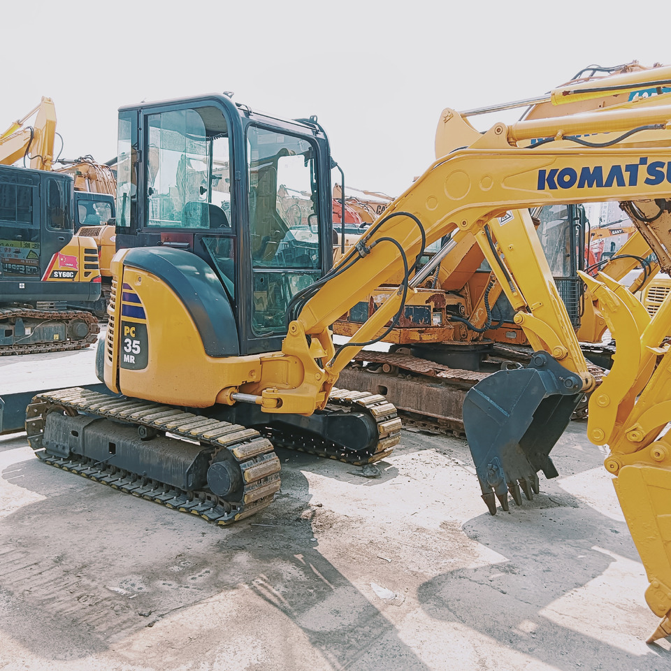 KOMATSU PC35MR - حفارات زحافة: صور 4 KOMATSU PC35MR - حفارات زحافة: صور 4