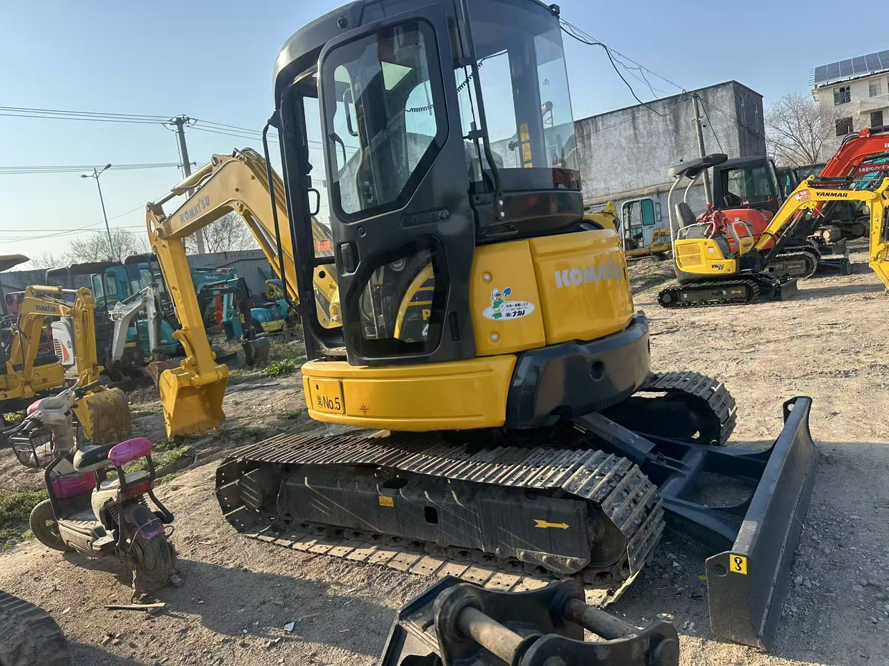KOMATSU PC40MR - حفارات زحافة: صور 4 KOMATSU PC40MR - حفارات زحافة: صور 4
