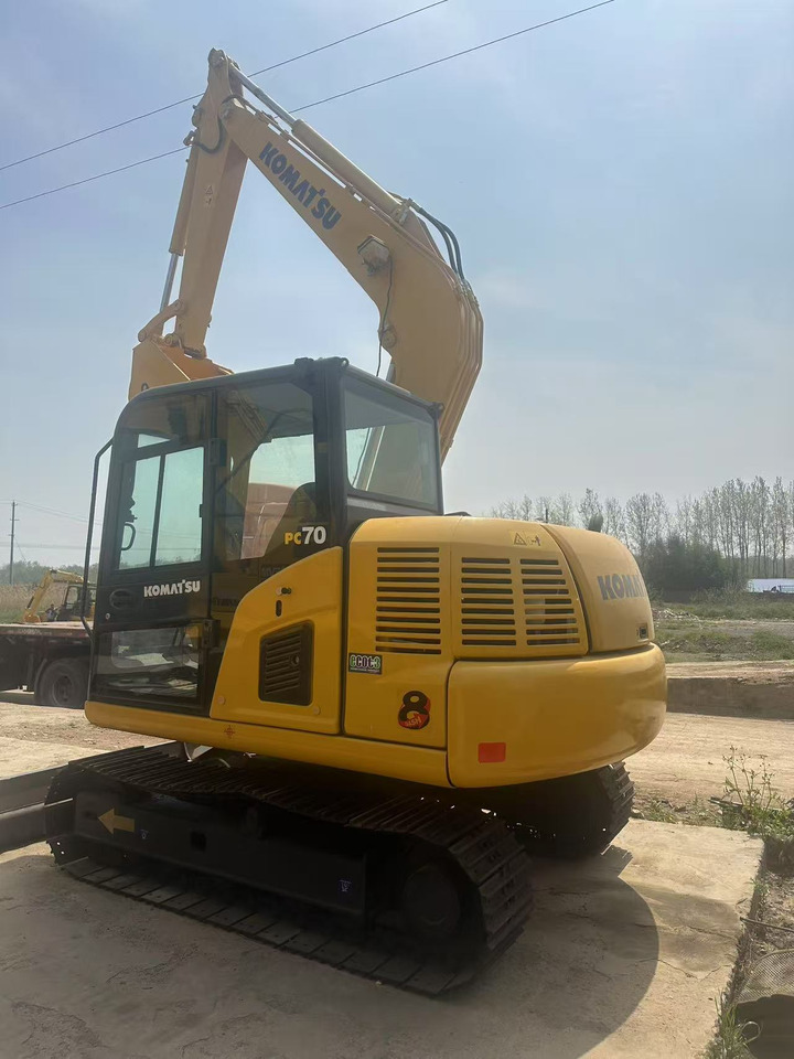 KOMATSU PC70 - حفارات زحافة: صور 2 KOMATSU PC70 - حفارات زحافة: صور 2