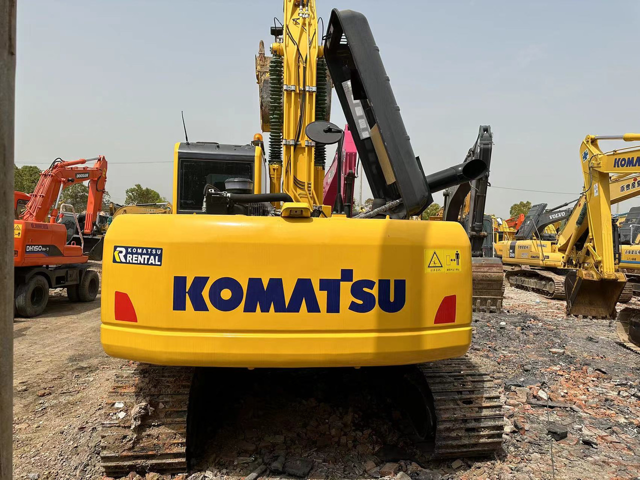 Komatsu Crawler excavator PC240 for Sale - حفارات زحافة: صور 4 Komatsu Crawler excavator PC240 for Sale - حفارات زحافة: صور 4